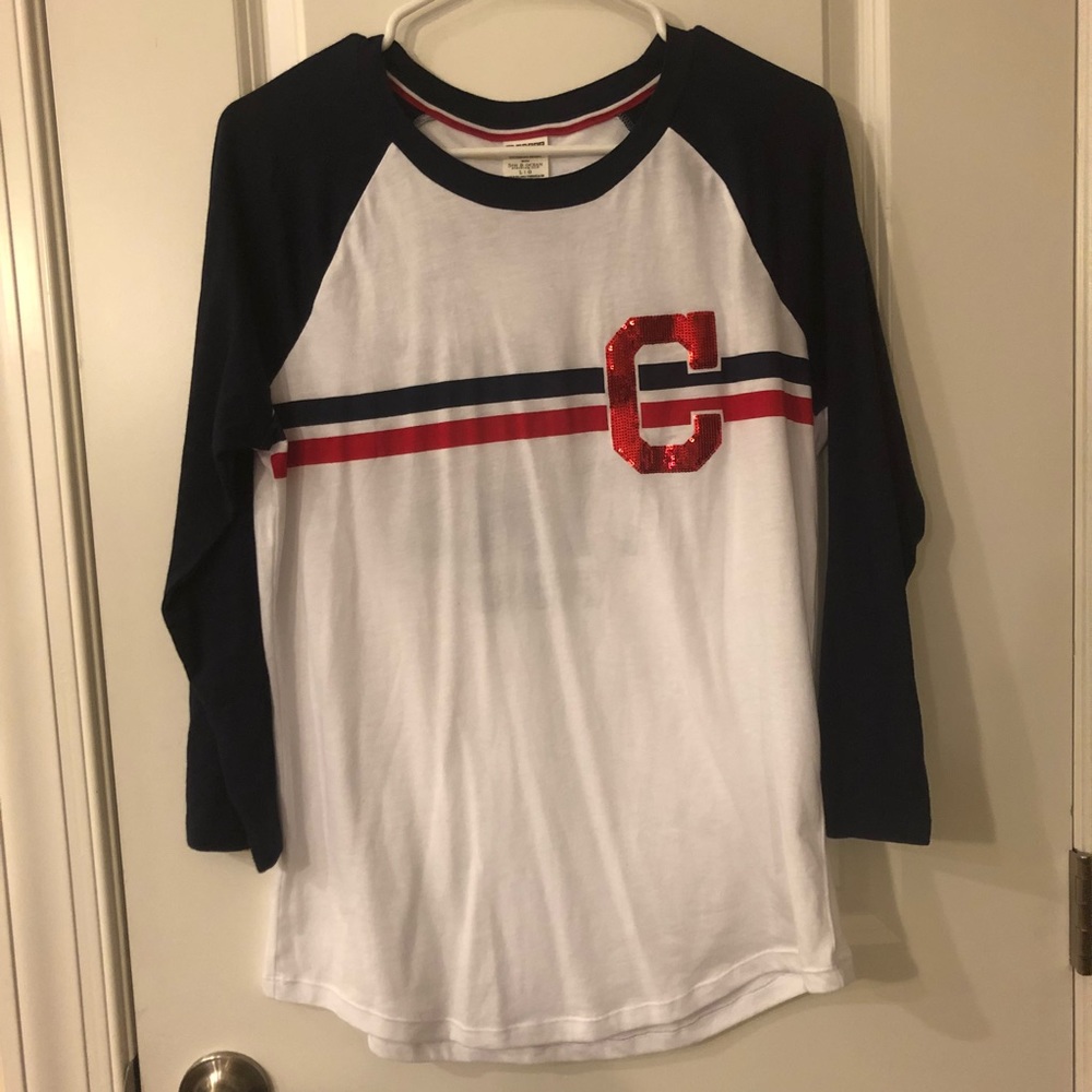 NWOT. Cleveland Indians Baseball tee